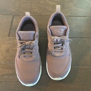 NIKE Air Max Thea Mauve Women’s Trainers - Used